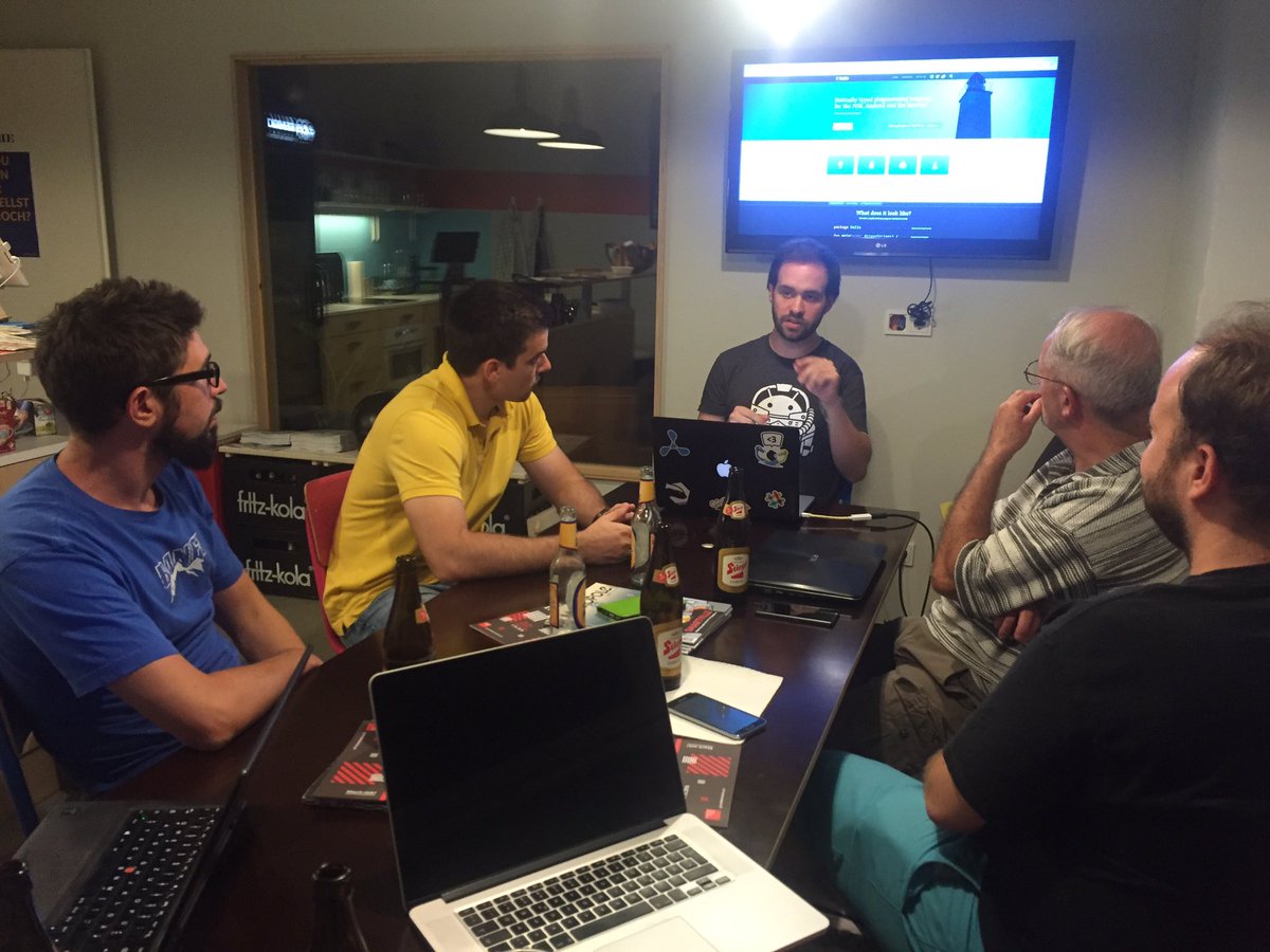 From yesterday's #AndroidHeads Meetup at <a href="/STOCKWERKCO/">STOCKWERK Coworking</a> - see you at <a href="/droidconVIE/">droidcon Vienna</a>