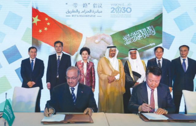 Saudi_Gazette's tweet photo. #SABIC, #SNCG agree on potential joint #venture — https://t.co/t7N2e684fy https://t.co/Dry7bAWZ1W