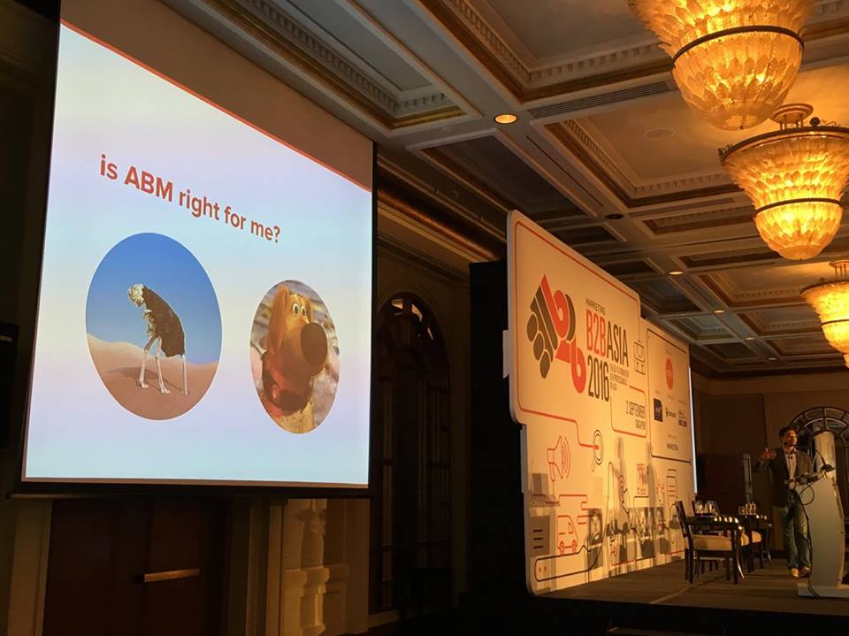 MarketingEds's tweet photo. There are two types of marketers, the ostrich and the dog from the movie "Up" - Anol Bhattacharya, @B2Bento #B2BASIA https://t.co/aDSd0WA5NE