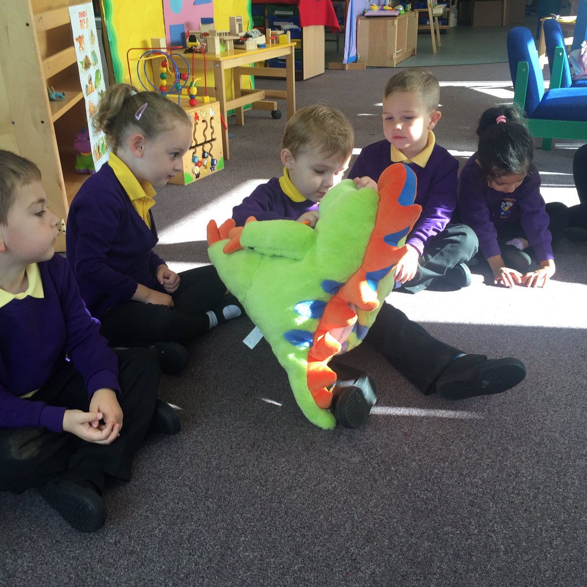 netherweans's tweet image. The AM children practiced brushing Elvis&apos;s teeth #effectivecontributors #learningroutines
