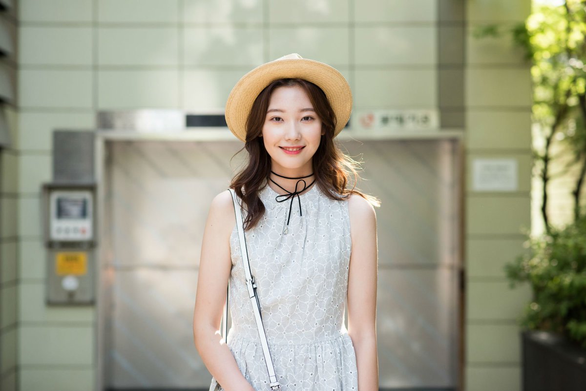 the_klog's tweet photo. 16 y/o #koreanmodel has her skincare routine down: https://t.co/tI3zZMaQrm #theklog #kbeauty #seoul #sokosecret https://t.co/ZhNcbTrF9z