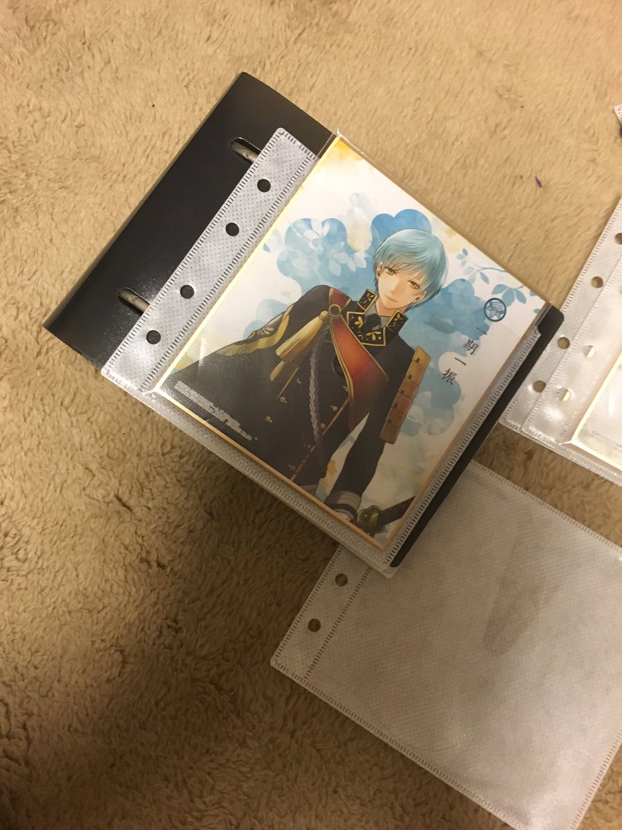 鶴まるに這いよるきらる A Twitter 色紙artやミニ色紙の安めに収納したい方 100均一のcd Dvdファイルを買うのです パンチで穴の位置調整で上部まで完璧に とはいきませんが かなりぴっちり収まってくれるのでオススメです 取り出しも整頓も楽チンです 鶴まるに這いよるきらる A Twitter 色紙artやミニ色紙の安めに収納したい方 100均一のcd Dvdファイルを買うのです パンチで穴の位置調整で上部まで完璧に とはいきませんが かなりぴっちり収まってくれるのでオススメです 取り出しも整頓も楽チンです