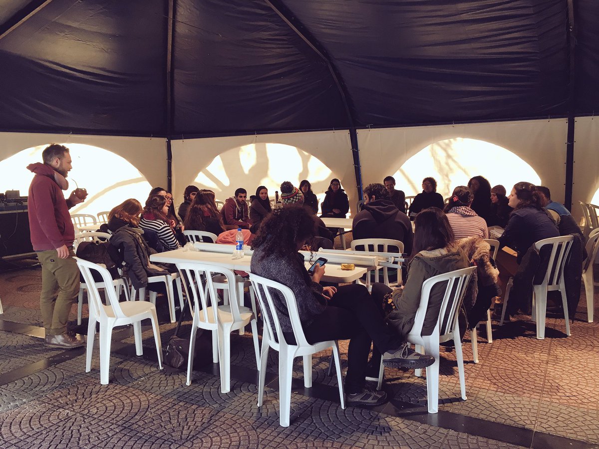 Ya estamos con el equipo de moderadores preparando las dinámicas para la tarde,arrimate a las 14hrs a Plaza Cagancha