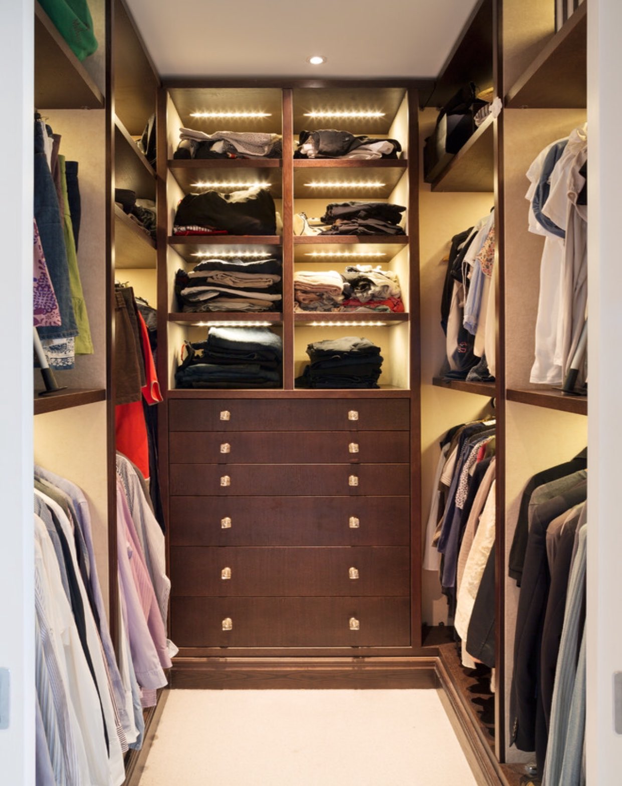 ديكور اليوم ! on Twitter "ديكورات خزانه ملابس مساحة صغيرة ومناسبة