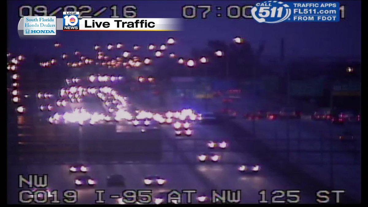 Broken Down Car on I-95 SB Express at NW 125th St #traffic #miami https://t.co/FX220JOm0i