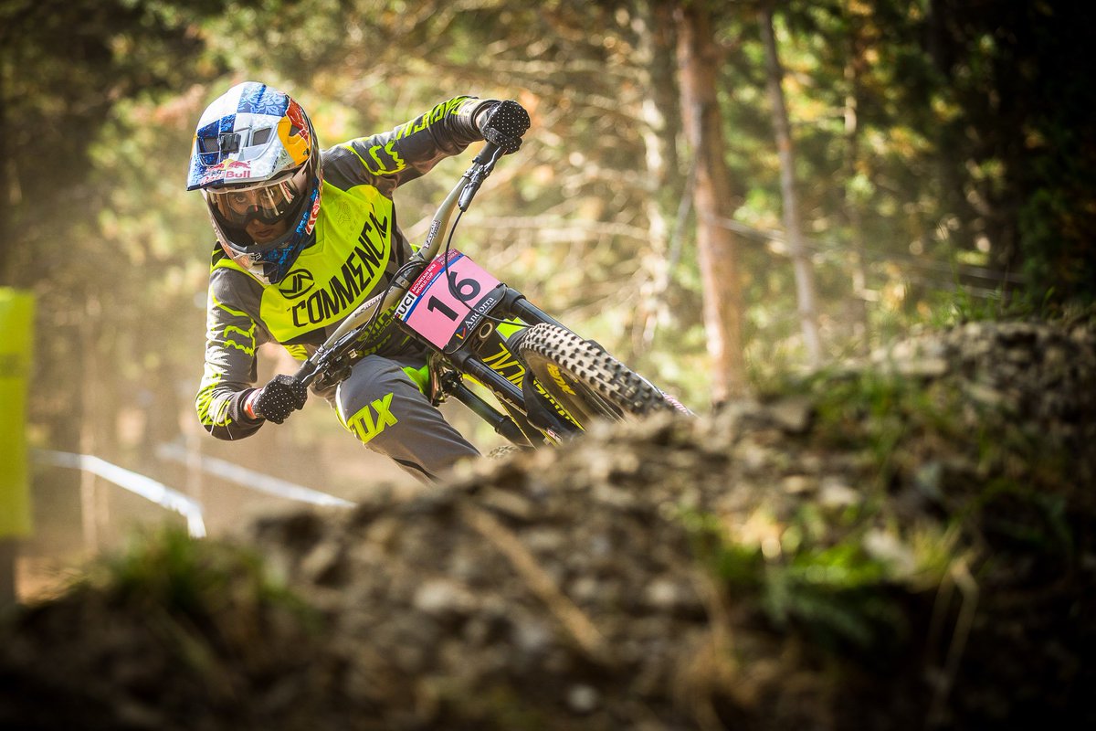 DirtMagazine's tweet image. @myriamnicole7 @commencal @RidingAddiction takes the win in qualis @Vallnord dirtm.ag/0maBNl