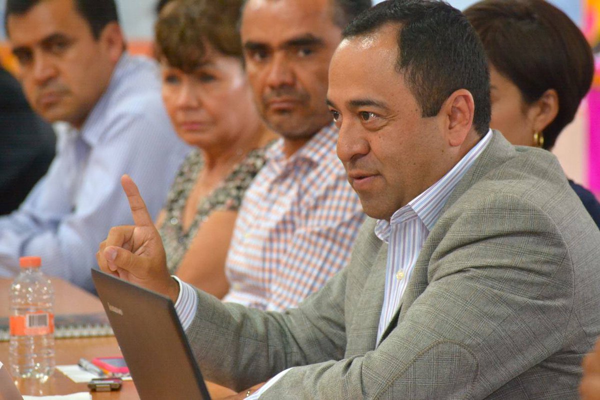 ParadigmaTw's tweet photo. Me voy satisfecho con el trabajo realizado: Fernando Miranda @fer_m_t   #Tepeji del Río  https://t.co/uqwO0xJ82v … https://t.co/clLd3p1p18
