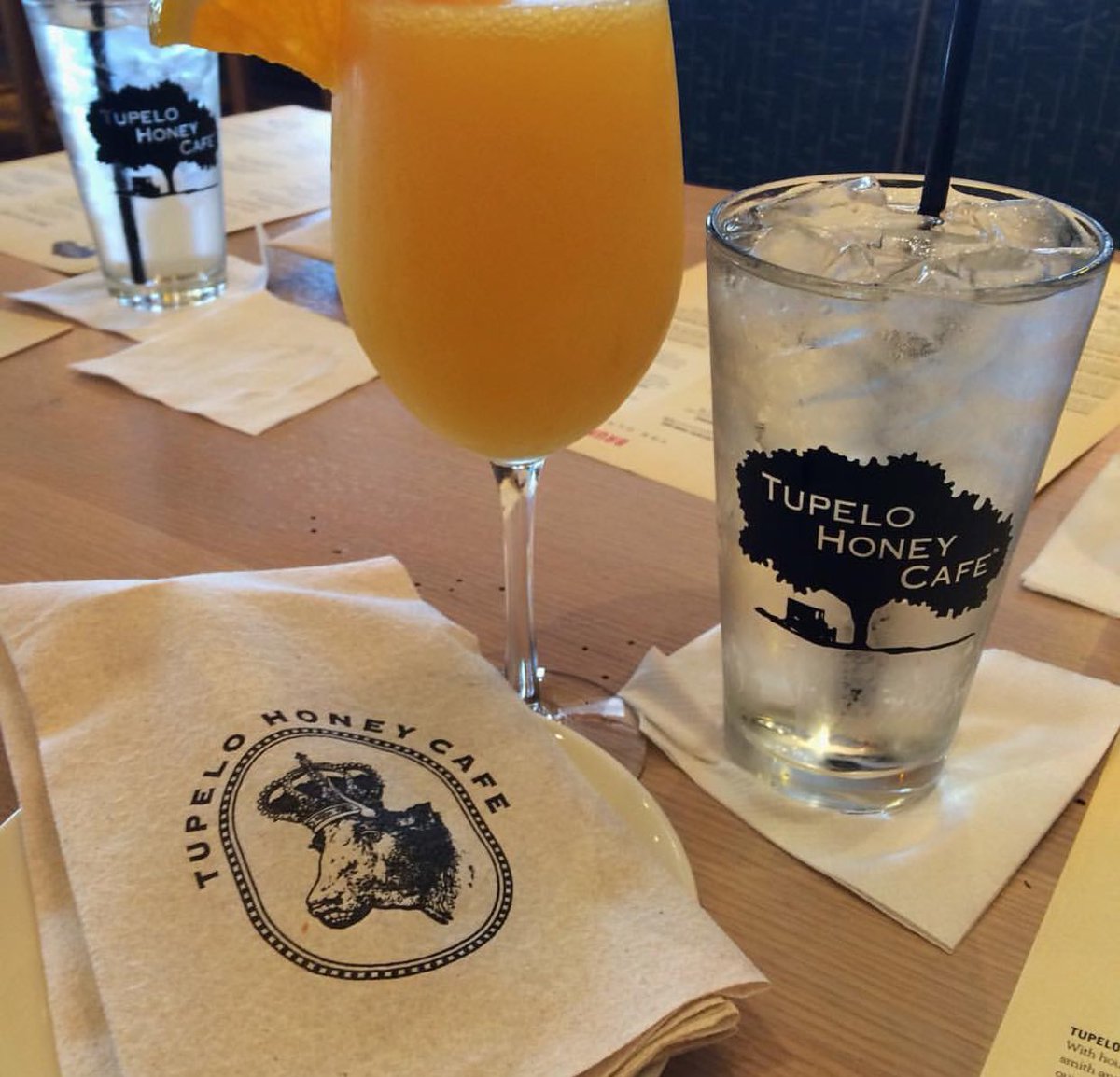 Brunch Noir tweet media