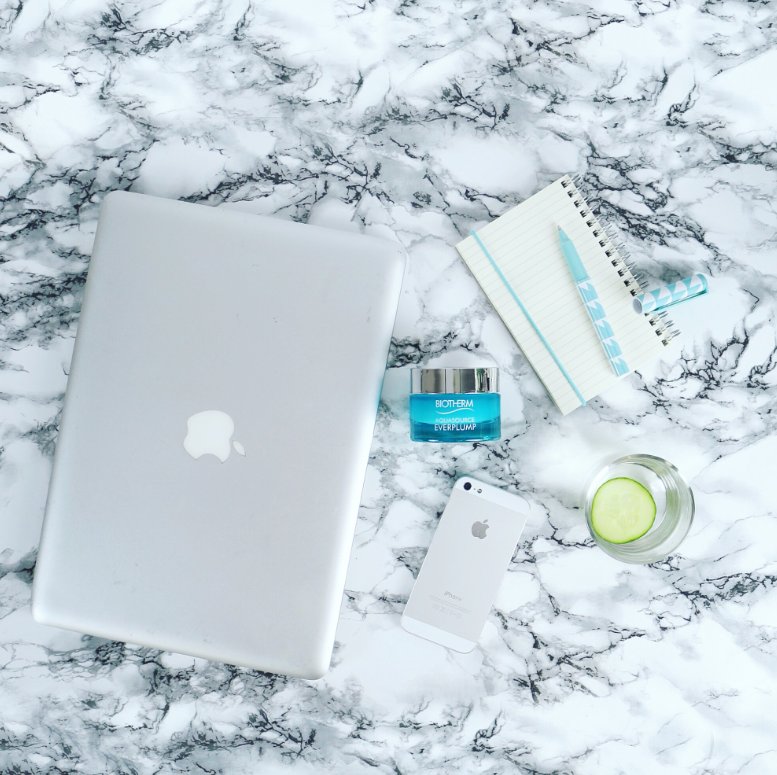 Biotherm_es tweet media