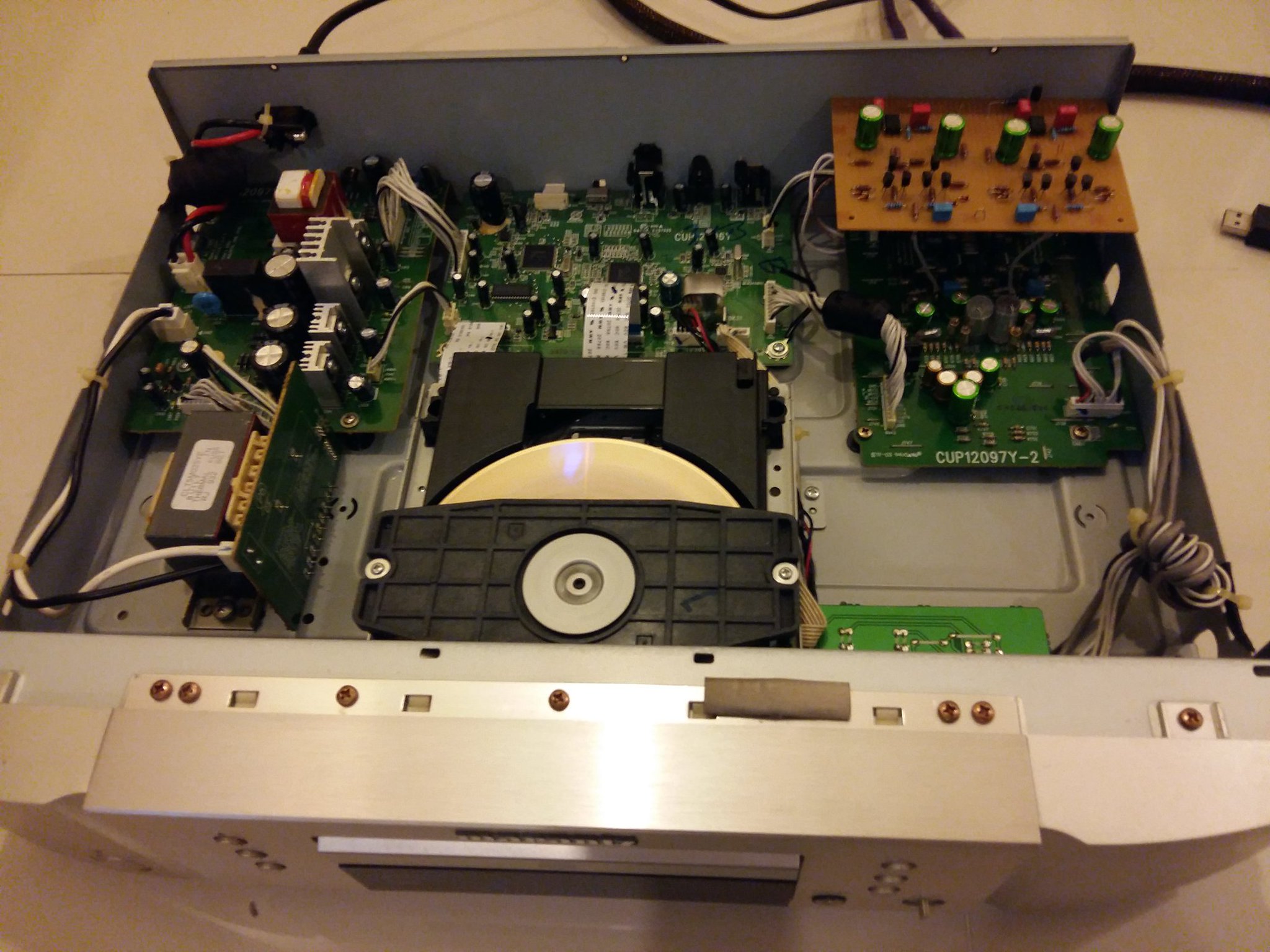 Thanaporn on Twitter: "Just finished my #Marantz #CD5003 #upgrade replace  #HDAM with my discrete output stage with direct coupling.  https://t.co/JCPPFI55Yy" / Twitter
