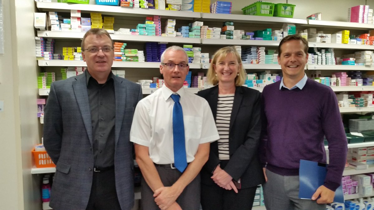 .Great to have <a href="/sarahwollaston/">Sarah Wollaston</a> at DL pharmacy in Kingsbridge to discuss unintended consequences of the pharmacy cuts