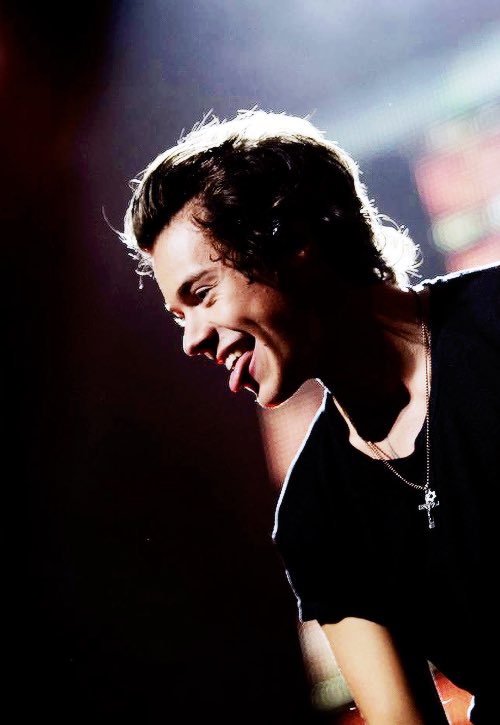 stpdhrryCR's tweet photo. Un nuevo Harry Styles ha llegado a #FreeRol 
¿Rt para encontrar a mi Louis?
-xx https://t.co/juqgqNwVwY