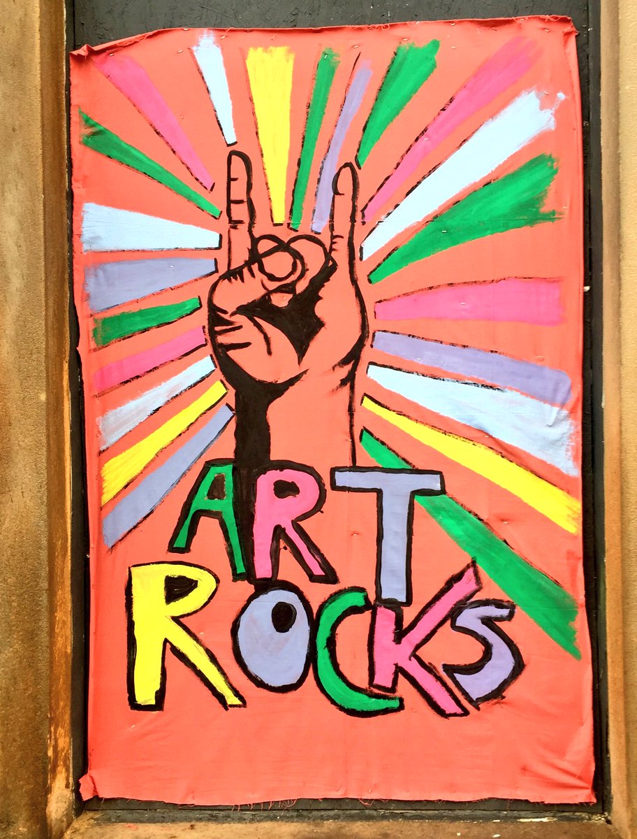 BlueGirlMedia's tweet image. #GoodCrieff! Check out the cool #StreetArt.