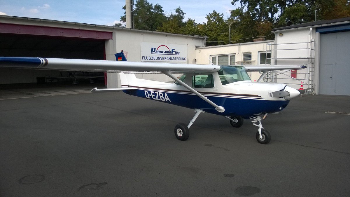 D-EZBA in neuem Kleid ...