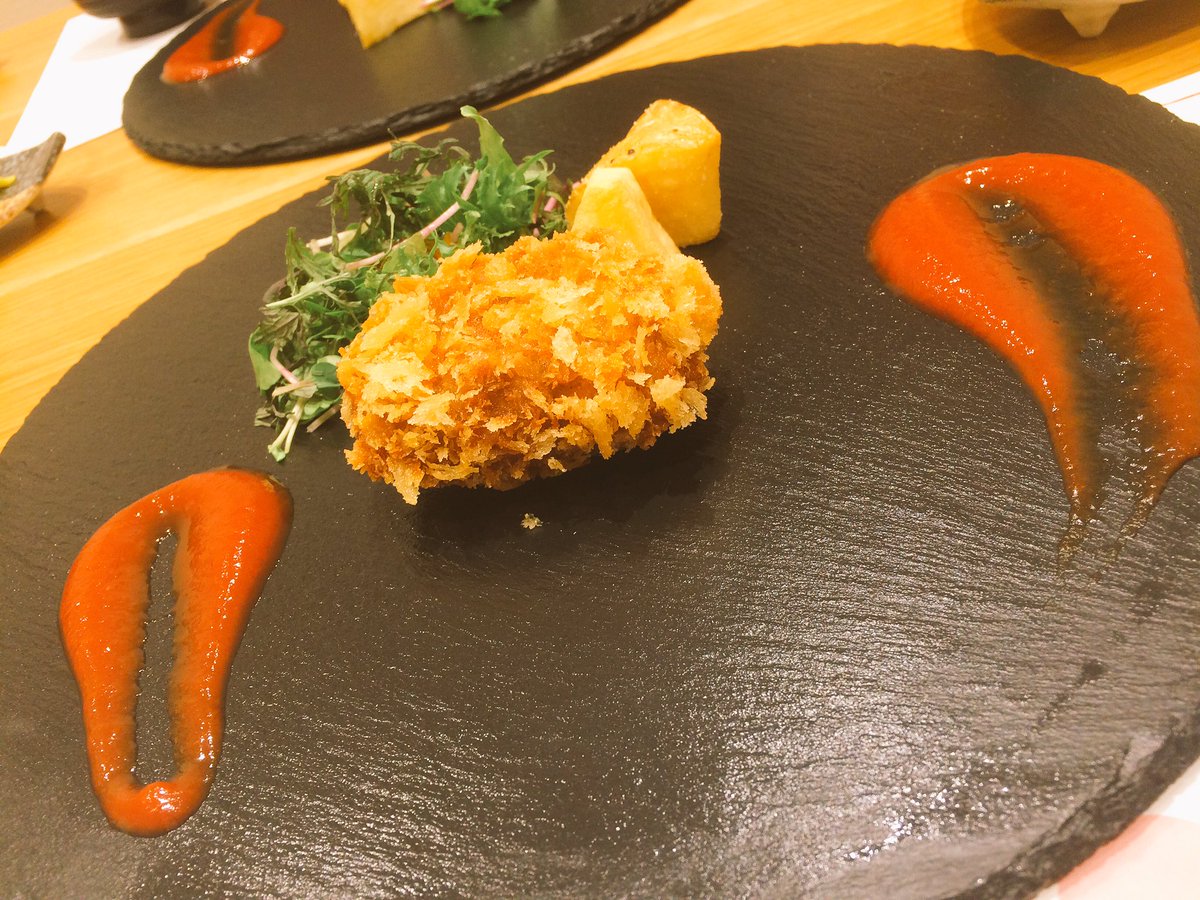 Yuu3Ma's tweet photo. 食欲の秋〜♡
お料理美味しすぎて写真載せきれないほど食べちゃいました💦
取りすぎた脂質はハイパーブレイク��素に頼むしかなぃ！！

#カレン
#ハイパーブレイク酵素
#食欲の秋 https://t.co/tZmxdMHQ5X