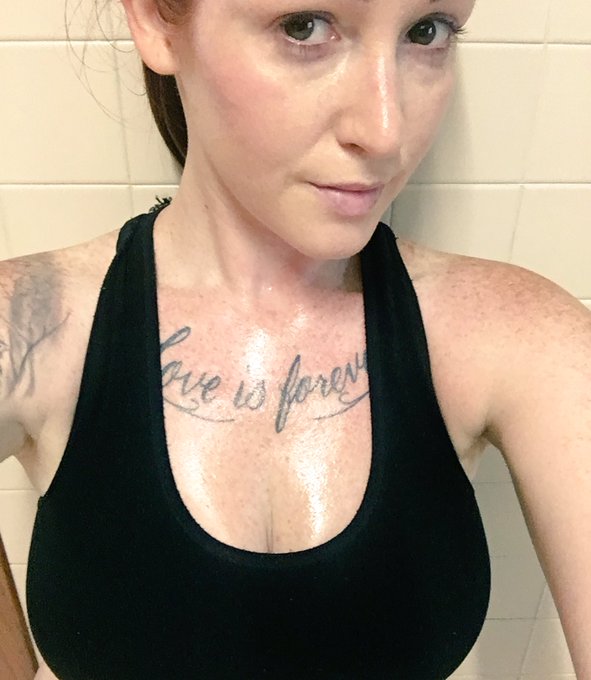 No make up. Sweaty. Yum https://t.co/2qApY10uww<a href="/tag/sexy"class="tags"><span>#sexy</span></a><a href="/tag/glamour"class="tags"><span>#glamour</span></a><a href="/tag/redhead"class="tags"><span>#redhead</span></a><a href="/tag/nikkirhodes"class="tags"><span>#nikkirhodes</span></a>