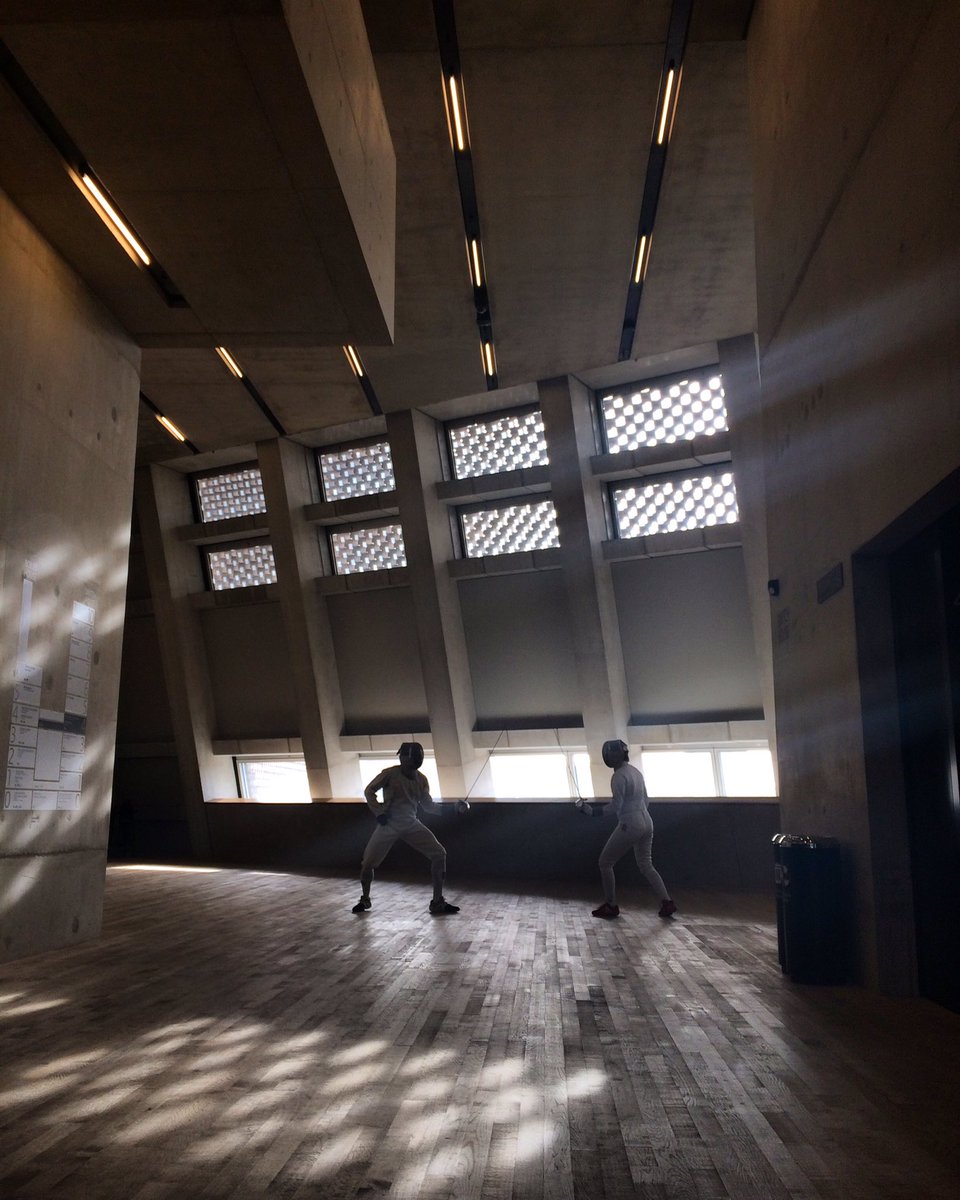 ExploreFencing's tweet photo. Behind the scenes from yesterday's #photoshoot at #tatemodern! #britishfencing #explorefencing #engarde #readytoduel https://t.co/t4amFYhpri
