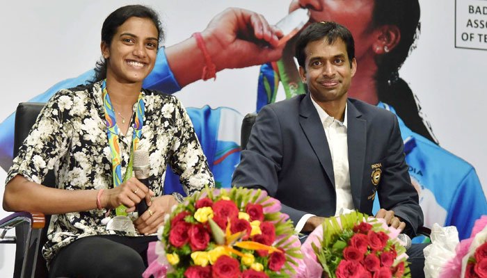 <a href="/Pvsindhu1/">Pvsindhu</a>, Pullela Gopichand to be felicitated in Mumbai
zeenews.india.com/sports/others/…