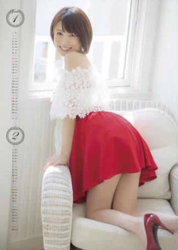 画像 暴露 小林麻耶のエロい太腿に注目 がっつりパンチラしてる画像を紹介
