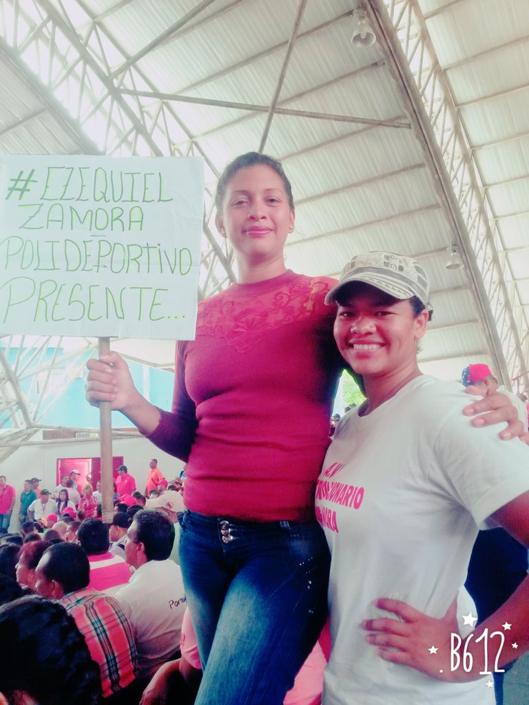 AvvEzequielZamo's tweet photo. Avv. Ezequiel Zamora Polideportivo en el tomas Montilla apoyando a nuestro Presidente y a nuestro Gobernador https://t.co/X7KZTKhcRJ