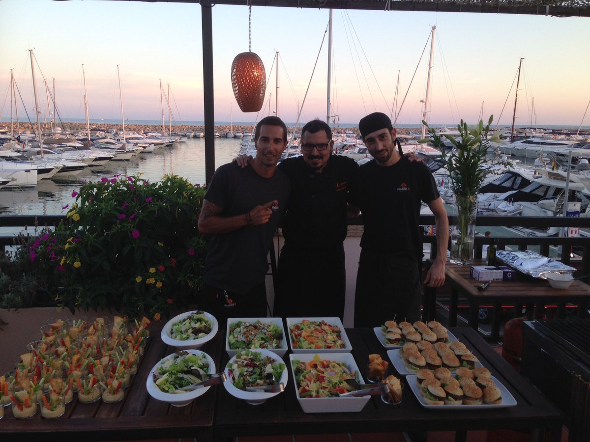 Preparándonos para esta noche, evento! En <a href="/PortalsDiablito/">Diablito Food&Music</a>
