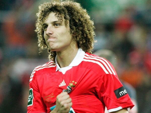 David Luiz mais longe do Flamengo e mais próximo do Benfica