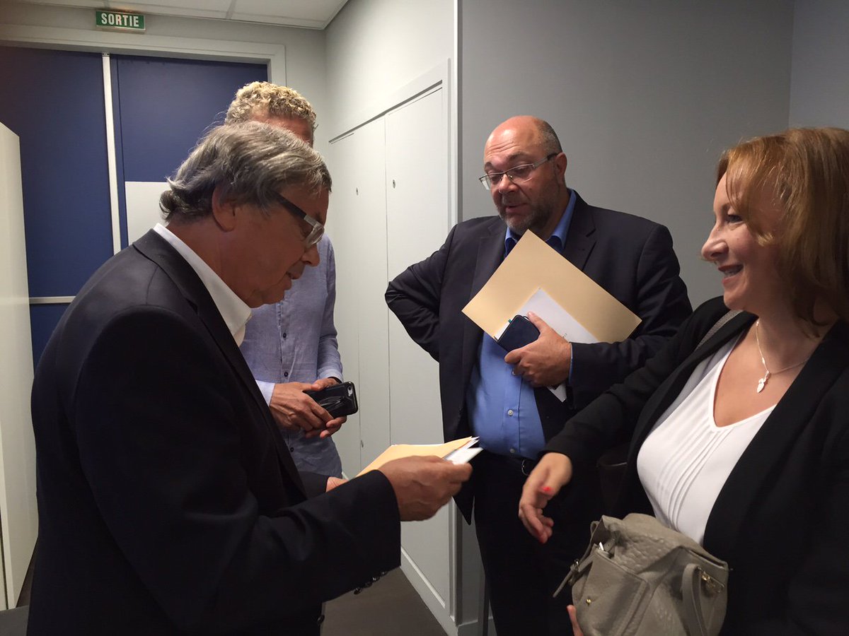 Alain Tourret tweet media