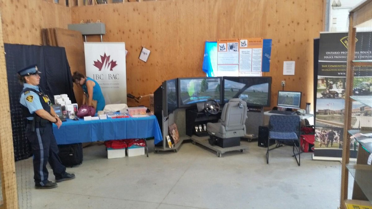 DriveWiseBtfNor's tweet photo. Drivewise Brantford at the Paris Fair....dangers of distracted driving https://t.co/58mBbRjSVa