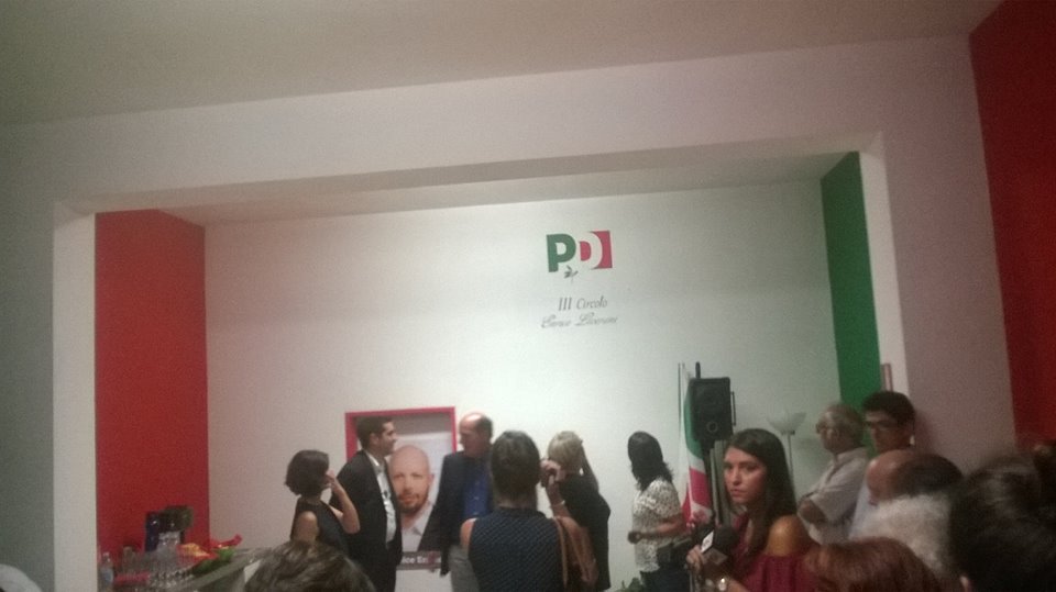 MircoBagnari's tweet photo. Da oggi Enrico ha una sezione che porta il suo nome #EnricoLiverani #pdravenna
@PDERNetwork @matteorenzi @mdepascale https://t.co/zfAkZ47rO1