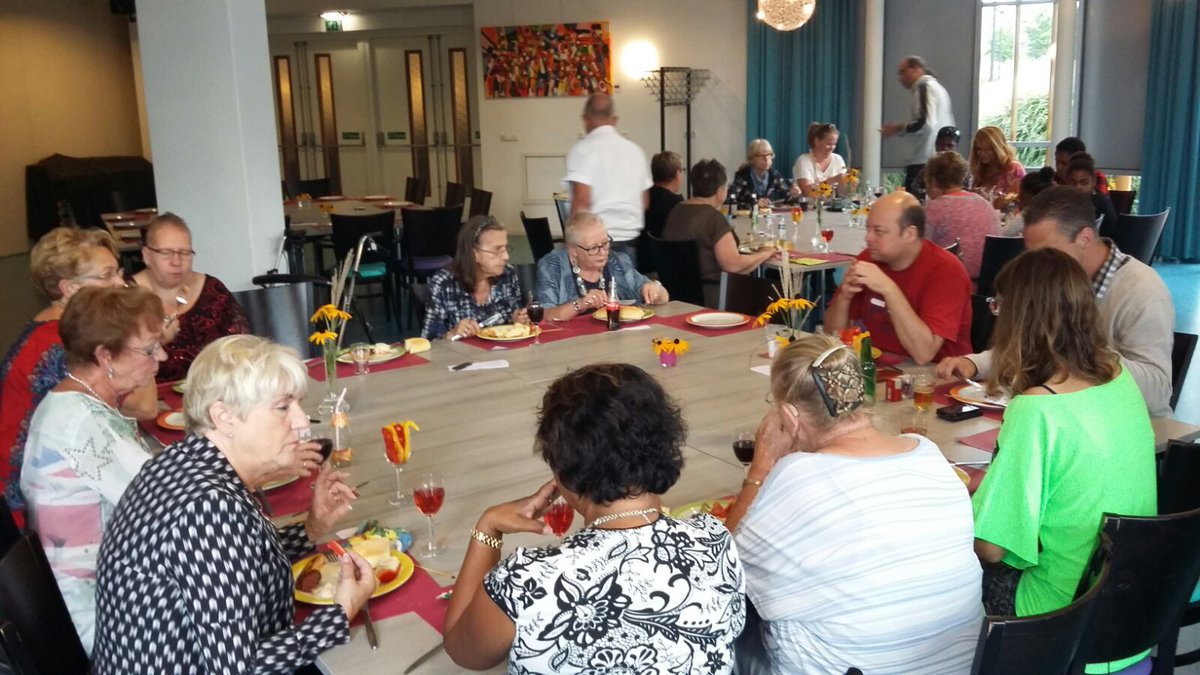 DrielvanMarco's tweet photo. Barbecue vrijwilligers @MFALelystad https://t.co/UkeKzRrSnR