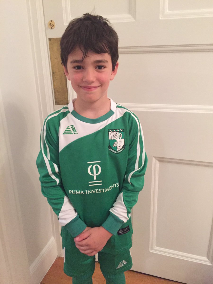 danielbayf's tweet image. @Noble16Mark Edgware Town under 9s here we come. Number chosen in your honour. #Nobes #ZachB