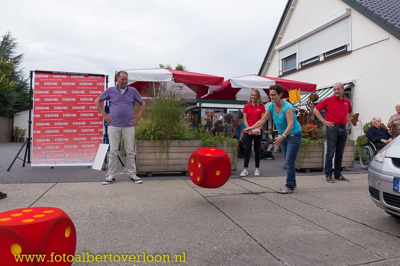 overloonnieuws's tweet image. #weerman #Piet #Paulusma bij #opening #tankstation in #Overloon fotoalbertoverloon.nl/foto-s-2016/we…