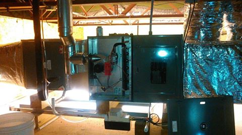 AdvanceAirHeat's tweet photo. Backlighting makes new 125 MBTU furnace w/ 2Ton AC look like it's being smiled on from the heavens. #YepThatGood https://t.co/vzn1dwuP6H