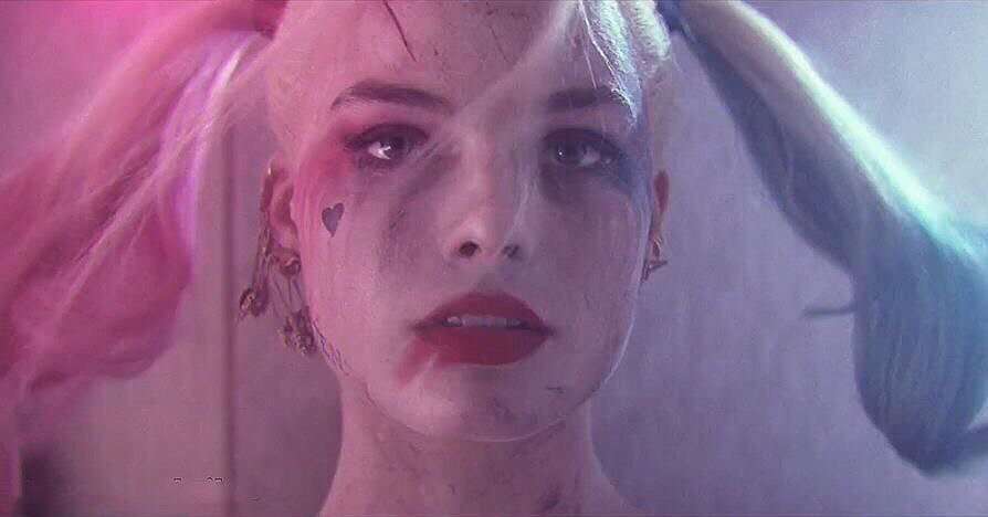 HarleyQ5555's tweet image. He merried me...@Joker27393150 
#SuiteSquadContest 
#SuicideSquad