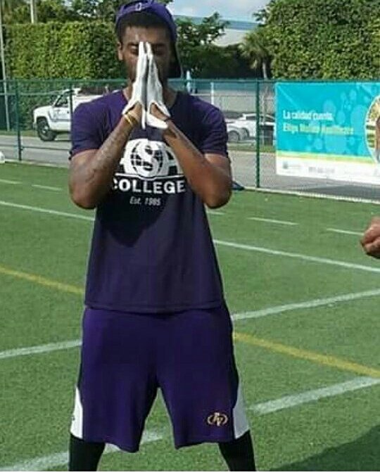 RutledgeKareem's tweet photo. PRAYERS GO UP BLESSINGS COME DOWN 1K #FreeKev https://t.co/btS88tA1q2