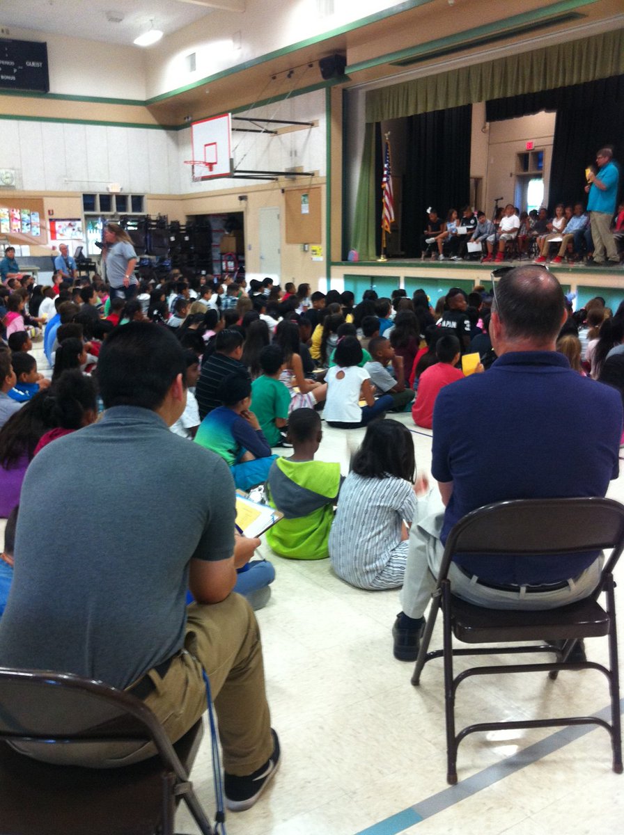 outdated_acct's tweet image. St. Council Elections today:  Packed house for speeches!  Proud of our Coyotes!  Engaged Global Citizens!  HOWL!