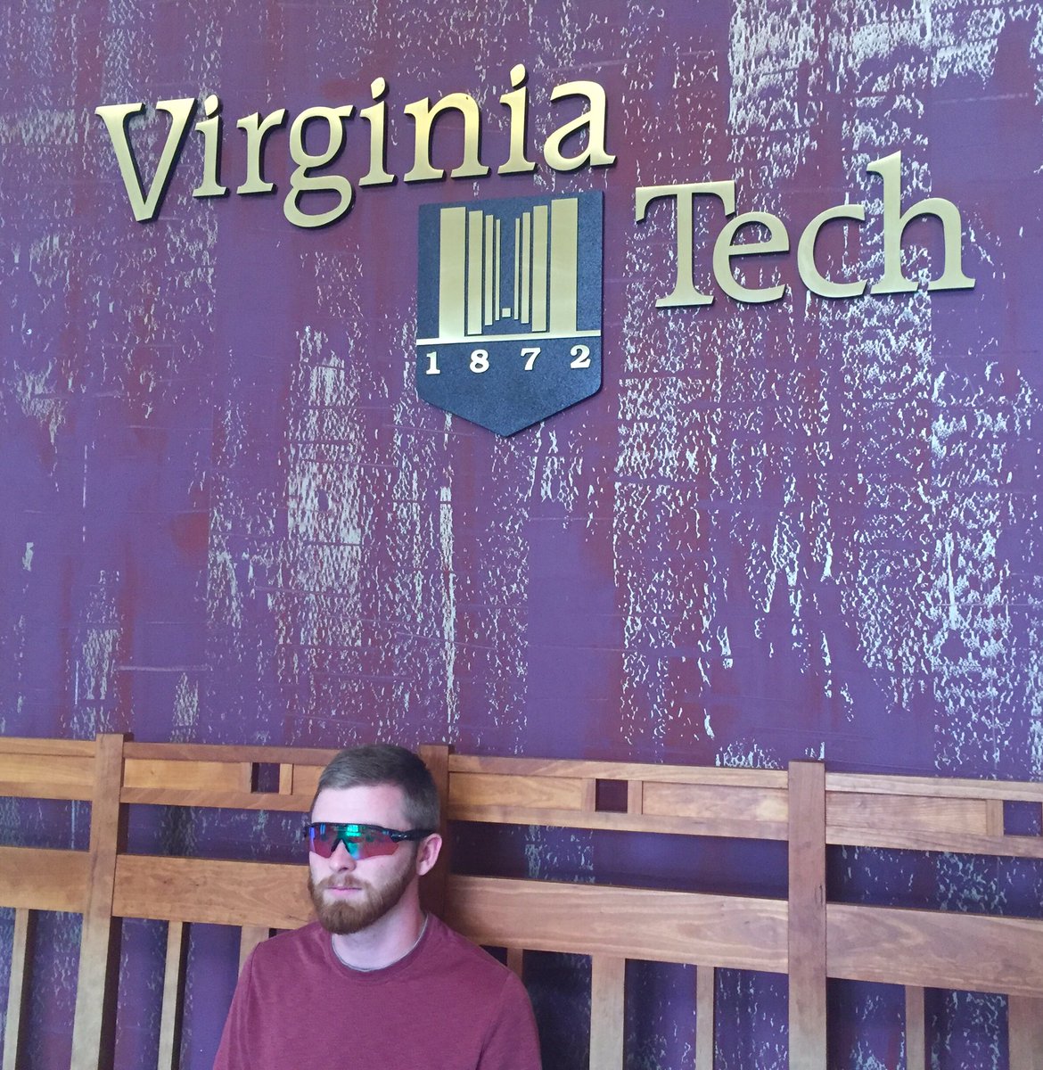 Joshmx122's tweet photo. #whereisboyer https://t.co/rtiDWdP3vA