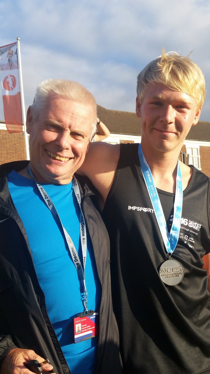 RebeccaKrence's tweet image. Fab polevault competition today at Loughborough silver for @lindley_harris topcoach trev fox  @_SchoolGames #2016sg