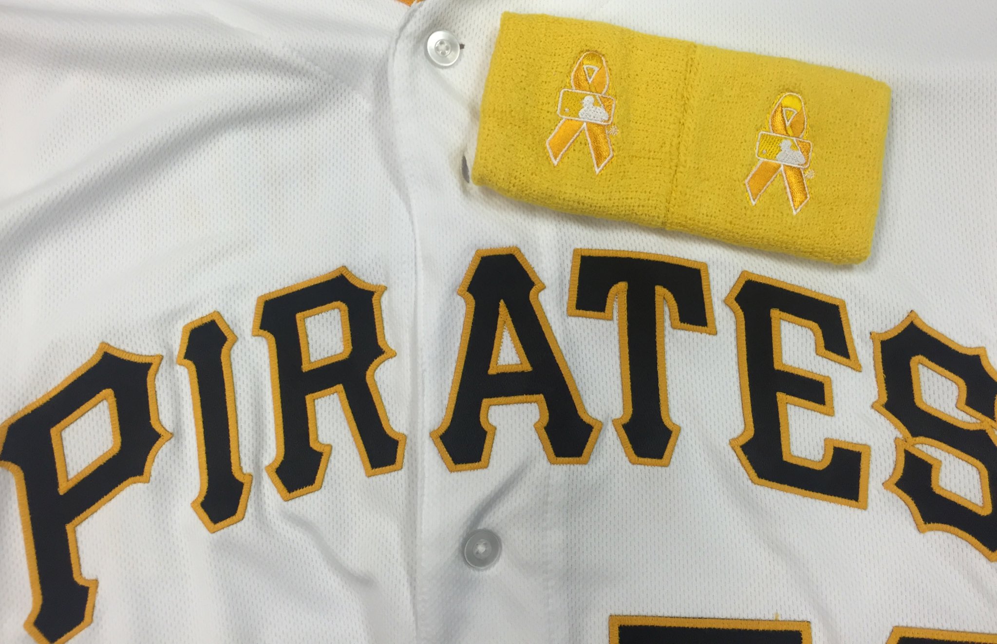 pirates jerseys tonight