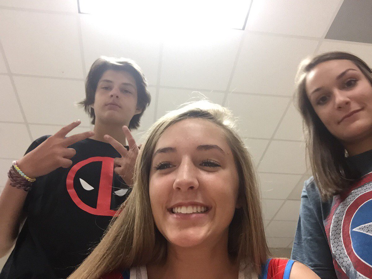 MrsM_McLaughlin's tweet image. When Becca gets your iPad 😆❤️✈️ #mcsconnect