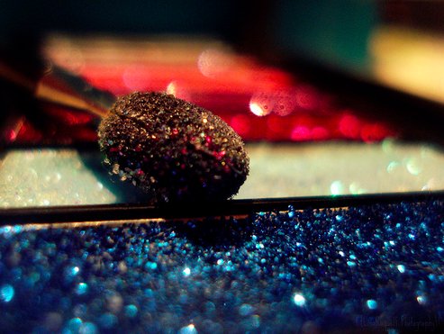 Shopnetic's tweet image. Party time: top 3 tips to wear glitter eyeshadow! → ow.ly/29Nk303hHEm
#fridaytip
