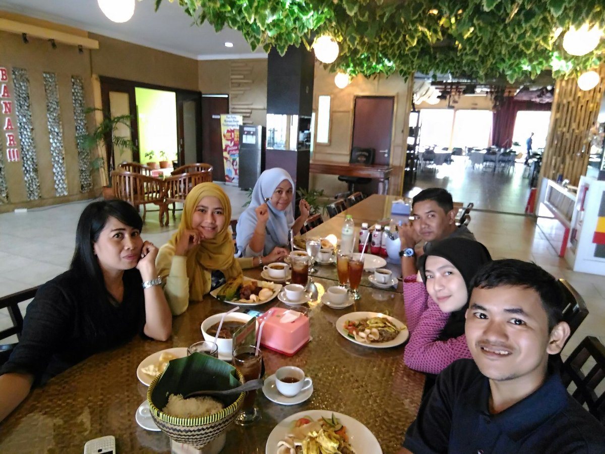 IefulBearcode's tweet image. Kenangan