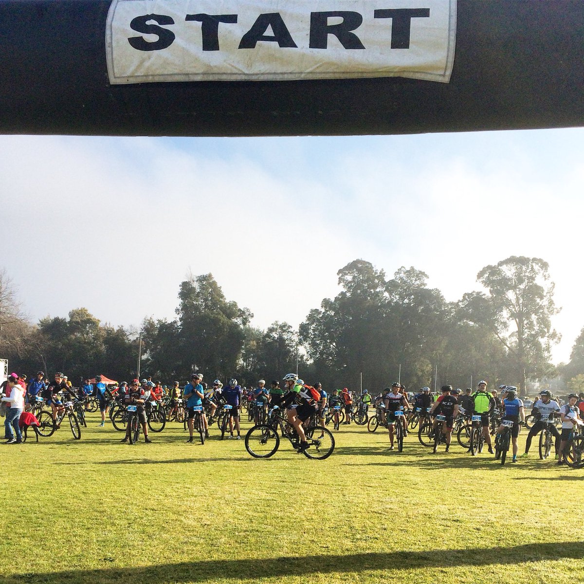 TriEventsWA's tweet image. 1,000 riders today at the @ActBelongCommit Dwellingup 100 Mountain Bike Classic #dwellingup100 #mtb #cycling