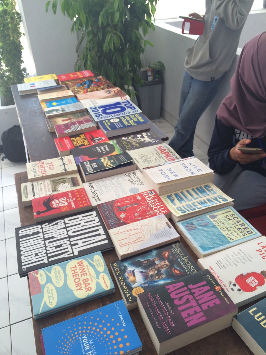 It's IREC DAY 2! We are selling some amazing imported books here in front of Seminar Timur. Pick and grab yours!