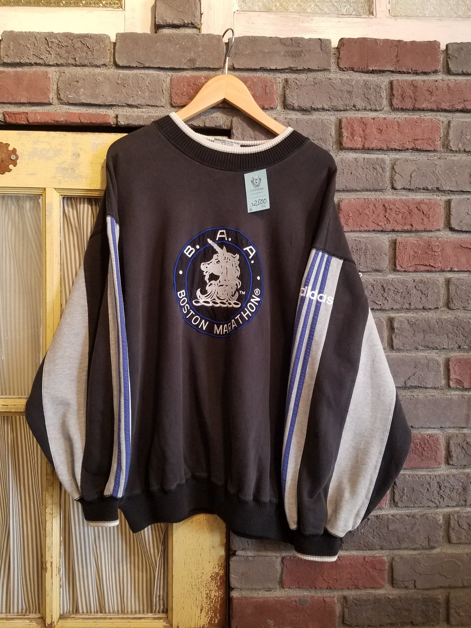 O Xrhsths 古着屋フロリダ下北沢店 Sto Twitter 洋服買取しております T Co Gb6qwt5od3 今日の入荷商品 デザインスウェット 2 500 Tax アームのデザインや刺繍がかっこいい オススメ 下北沢 古着屋 Florida下北沢店 T Co M6piantzgm