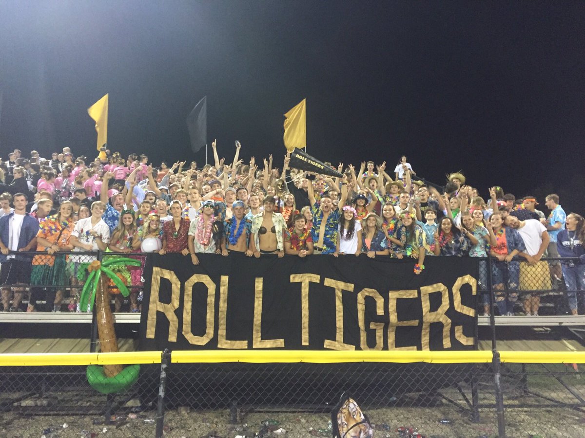 LHStrashtalk's tweet image. We showed up tonight #rolltigers
