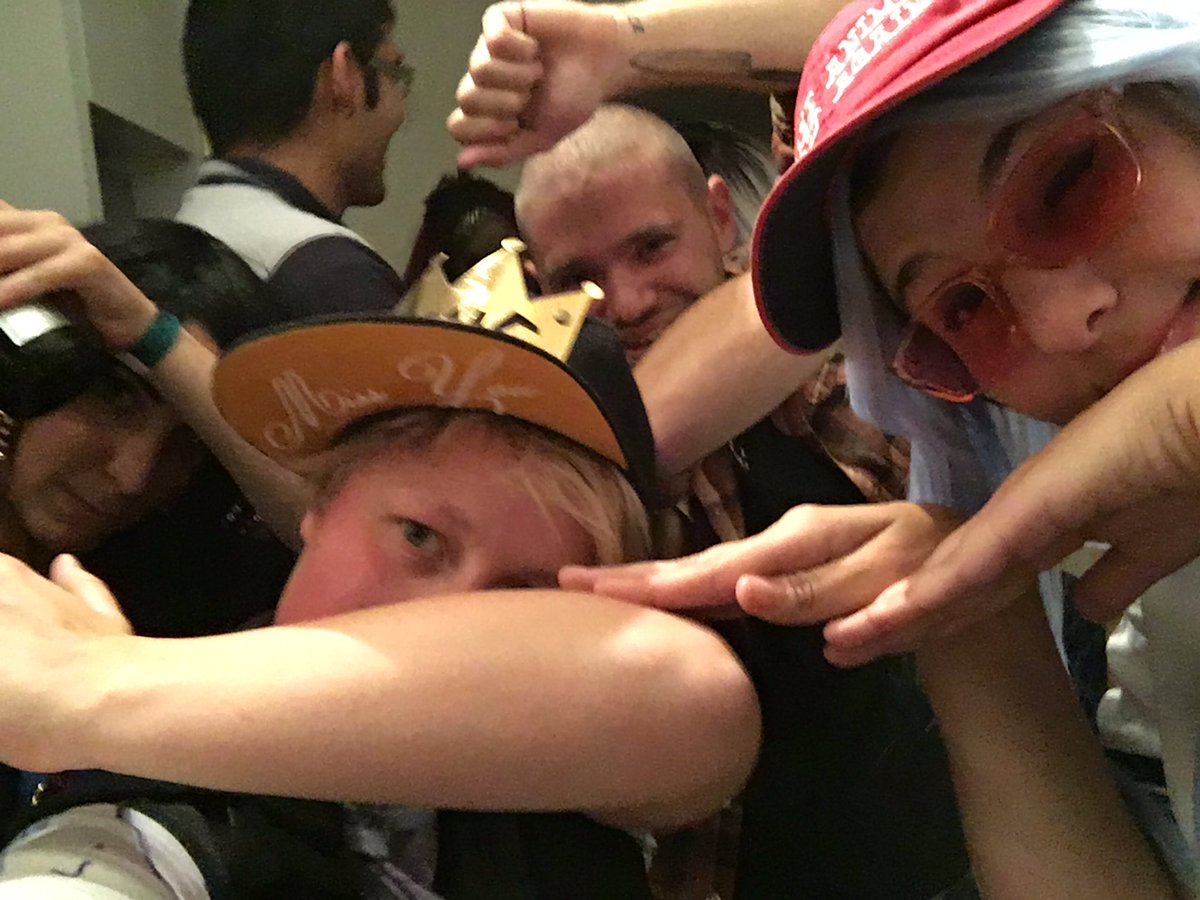 Sam_Engstrom's tweet photo. WE DAB https://t.co/93JpIRfV75