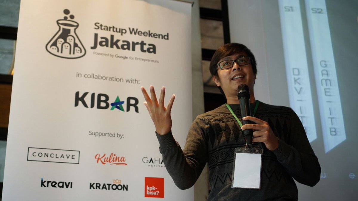 Hari ini ada <a href="/SwetaKartika/">Sweta Kartika</a> yang berbagi tentang industri kreatif khususnya komik. #swjkt #startupweekend