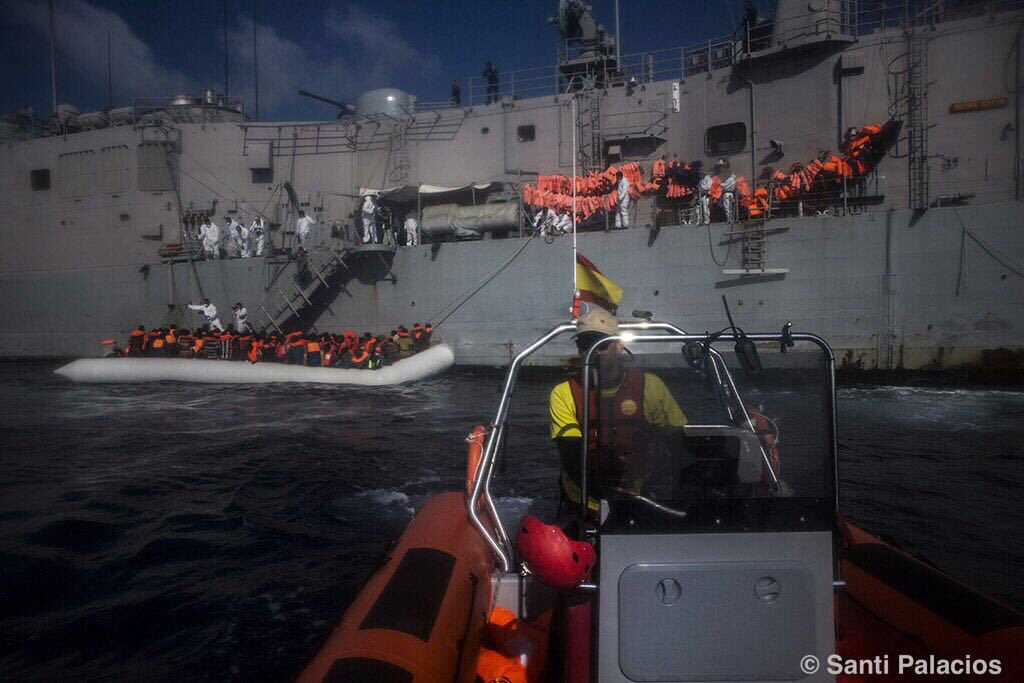#Update:rescatadas unas 1500 personas en operación conjunta con organizaciones y #FragataReinaSofia. Buen trabajo