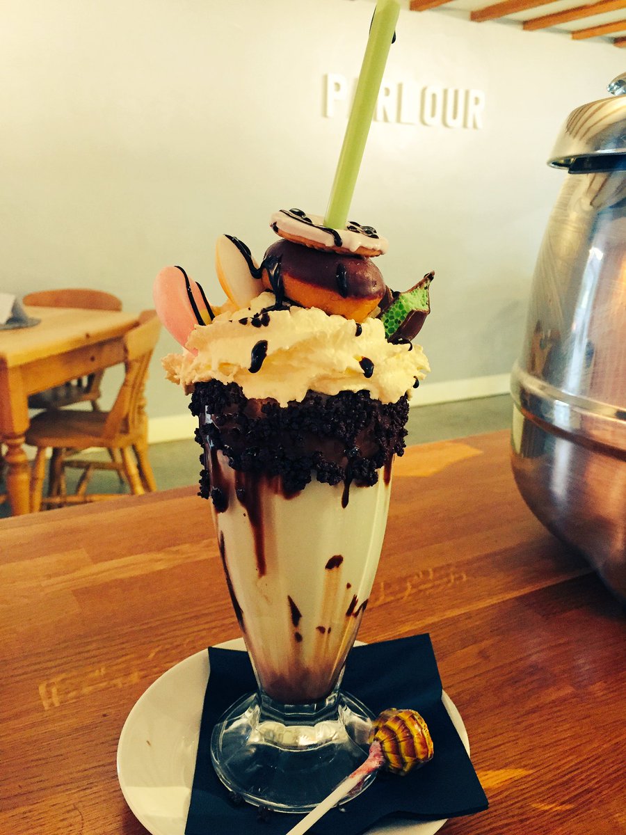 poshicecream's tweet photo. #absolutelymint #fivedollarshake #poshicecream #knutsford #delicious #cheshire #weuseourownmilk #madeonthefarm https://t.co/0vq1amP3TW